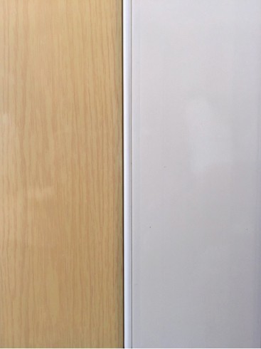 แผ่นฉากกั้นห้องแบบทึบสีขาวลายไม้